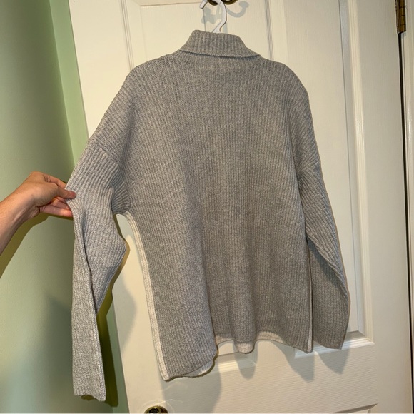 J. Jill Two-Tone Light and Dark Gray Ribbed Turtleneck Sweater - Picture 5 of 8